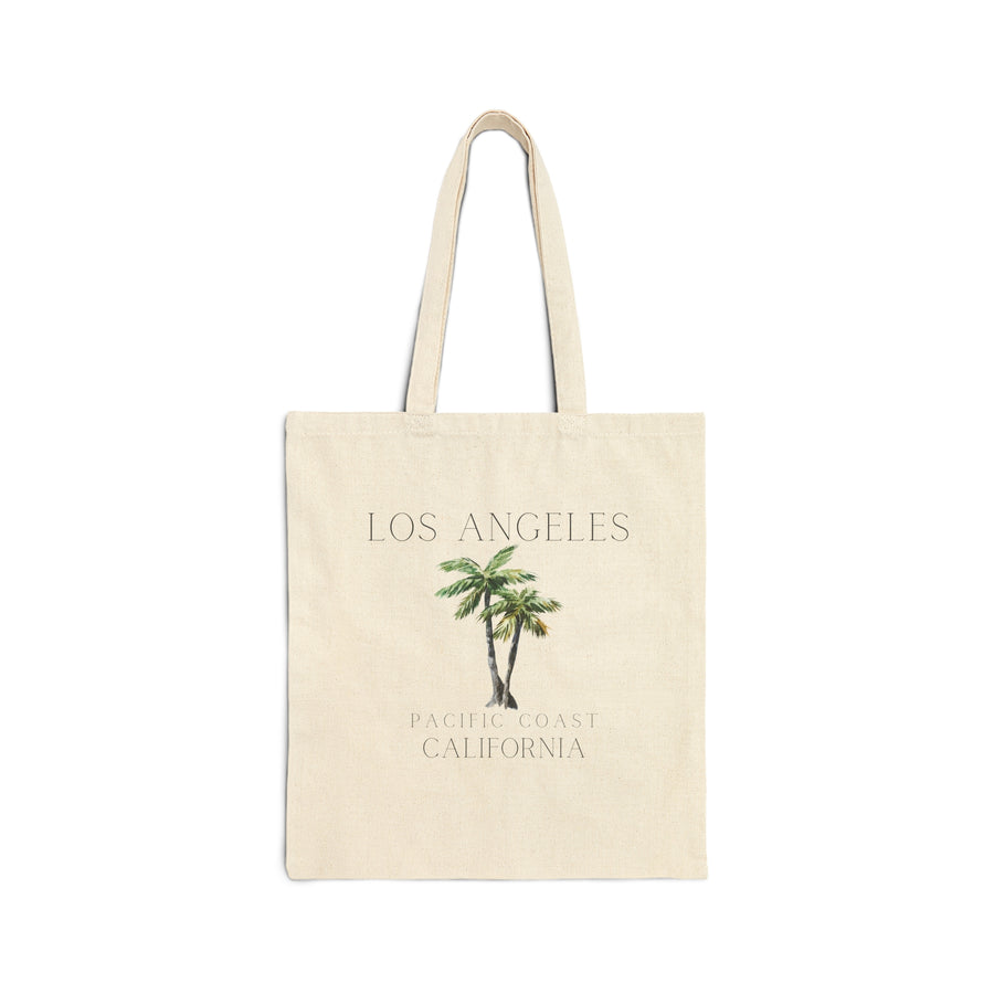 For college students going to Southern California for school. Cute, trendy Los Angeles modern, minimalist design. For family travel, group trip, bride on her wedding honeymoon in California. Destination weddings in California and themed palm tree parties.Travel in California to Los Angeles, CA. Travel to the Pacific Coast of Cali. Palm trees in Los Angeles. Perfect for your trip to any of the famous Southern California cities of Los Angeles, Santa Monica, Huntington Beach, Venice Beach, Anaheim.